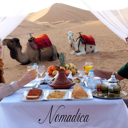 ホテル Nomadica Luxury Camp メルズーガ エクステリア 写真