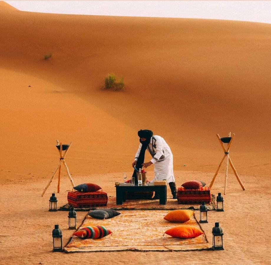 ホテル Nomadica Luxury Camp メルズーガ エクステリア 写真