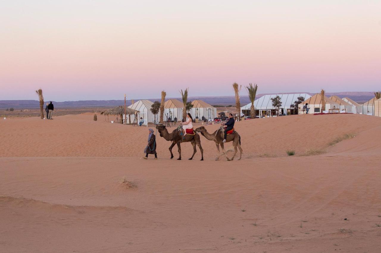 ホテル Nomadica Luxury Camp メルズーガ エクステリア 写真